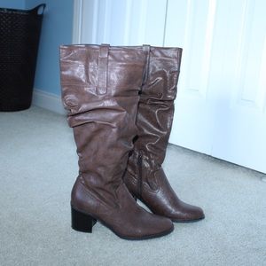 St.John’s Bay Brown Size 7 1/2 Vegan Leather Boots